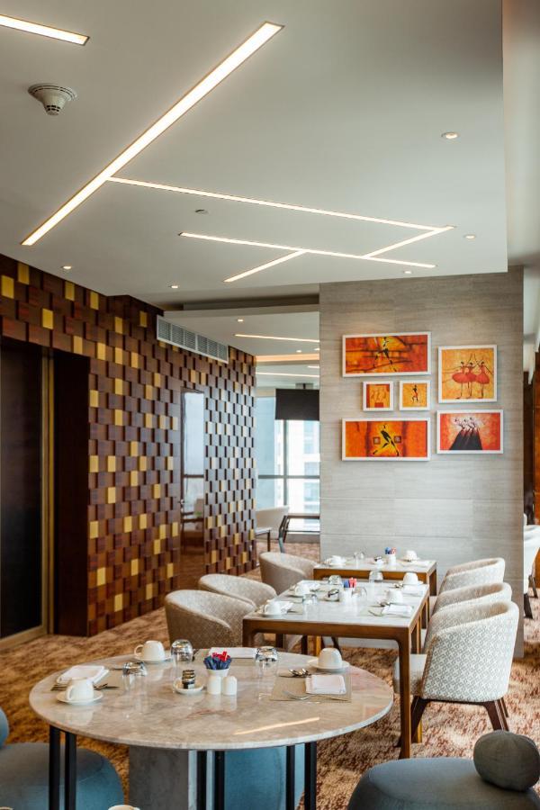 Hotel Johari Rotana Dar es Salaam Esterno foto
