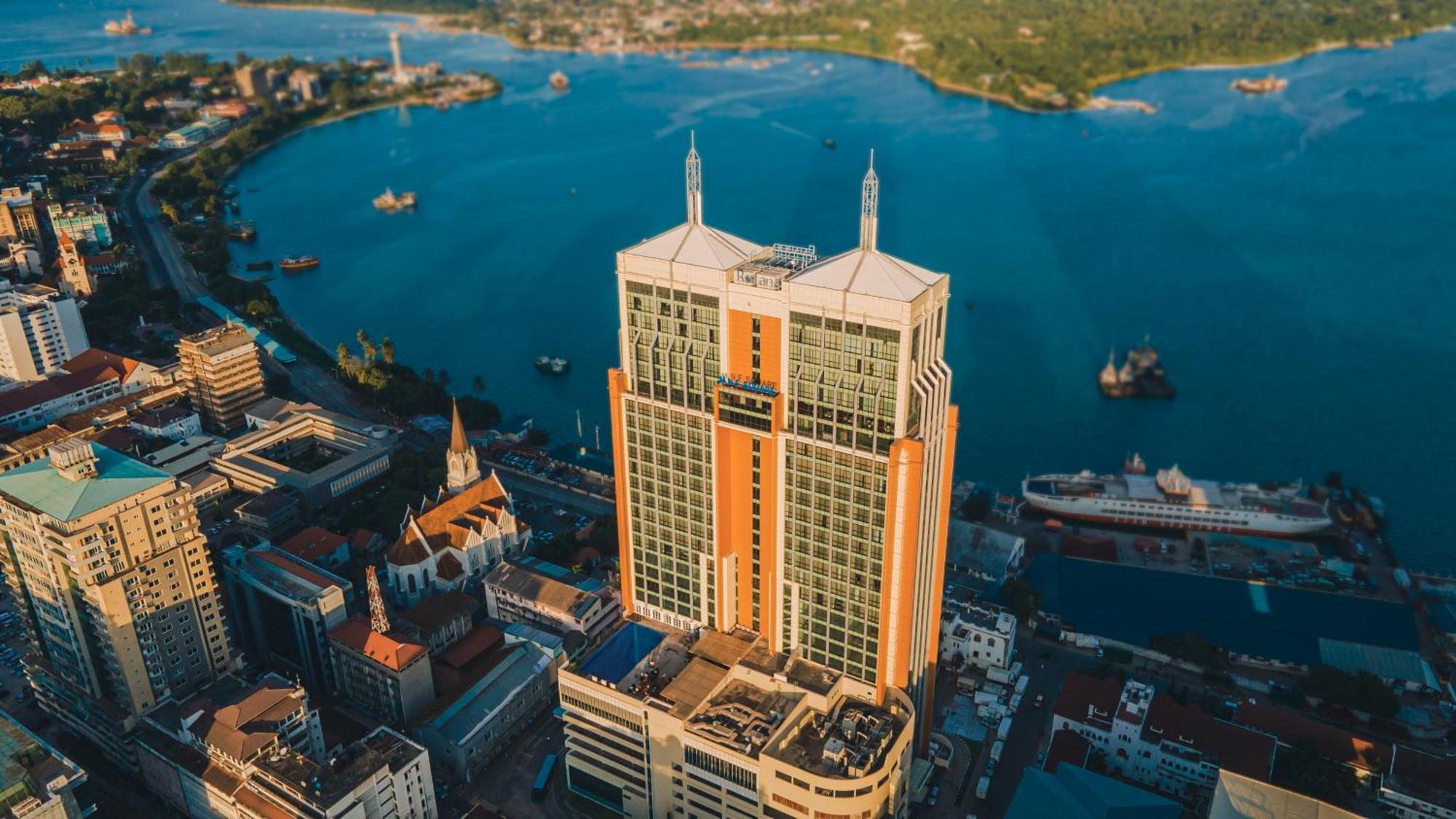 Hotel Johari Rotana Dar es Salaam Esterno foto