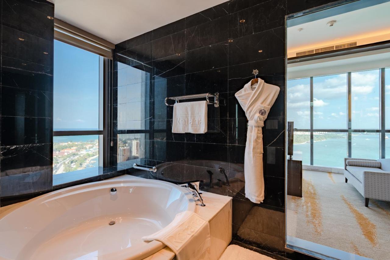 Hotel Johari Rotana Dar es Salaam Esterno foto